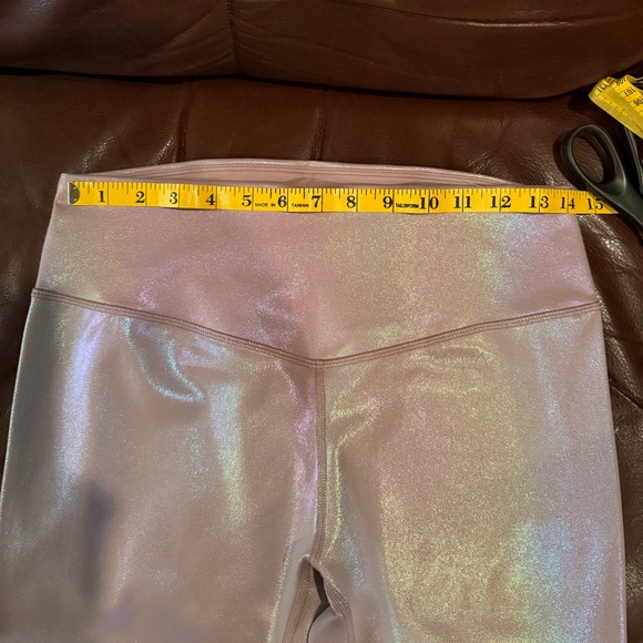 L’ URV Tremulous 7/8 Iridescent Pearl Legging L NWOT - Picture 8 of 8